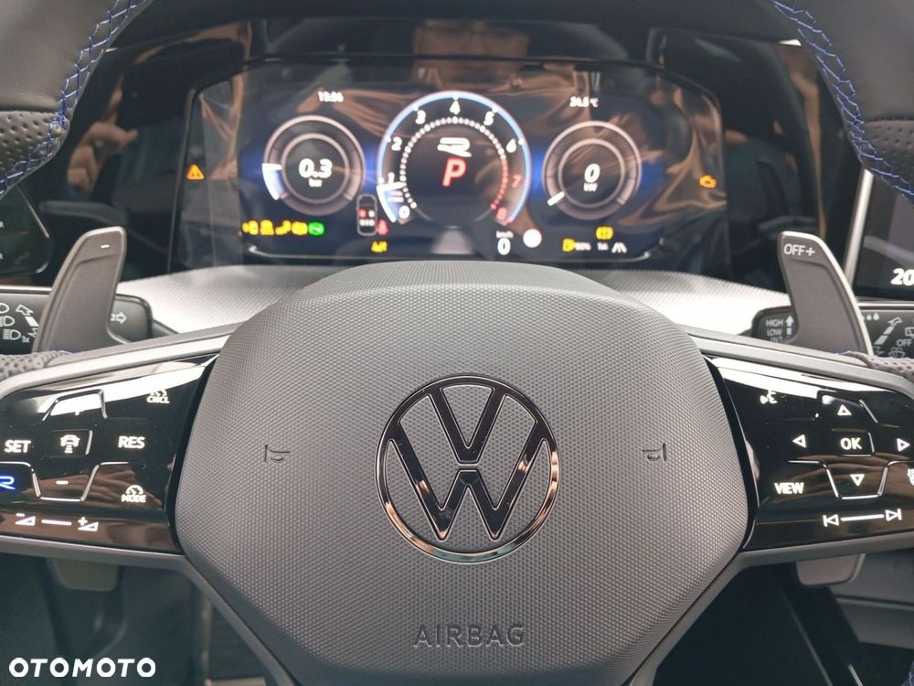 Volkswagen Golf - 27