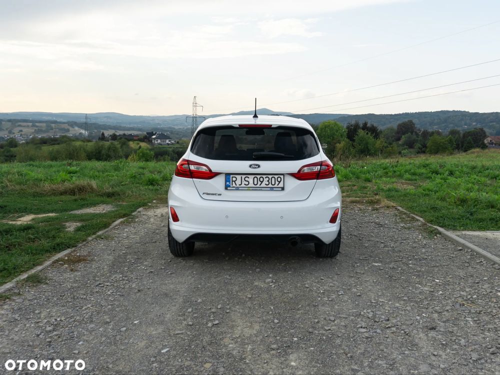 Ford Fiesta - 11