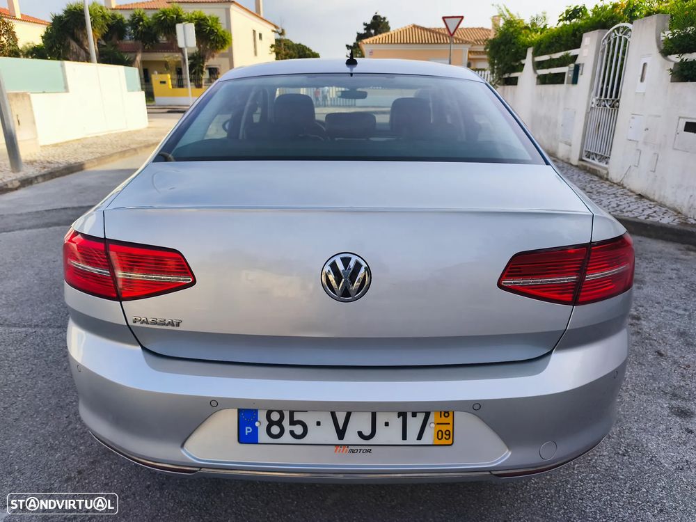 VW Passat 1.6 TDI Highline DSG - 13
