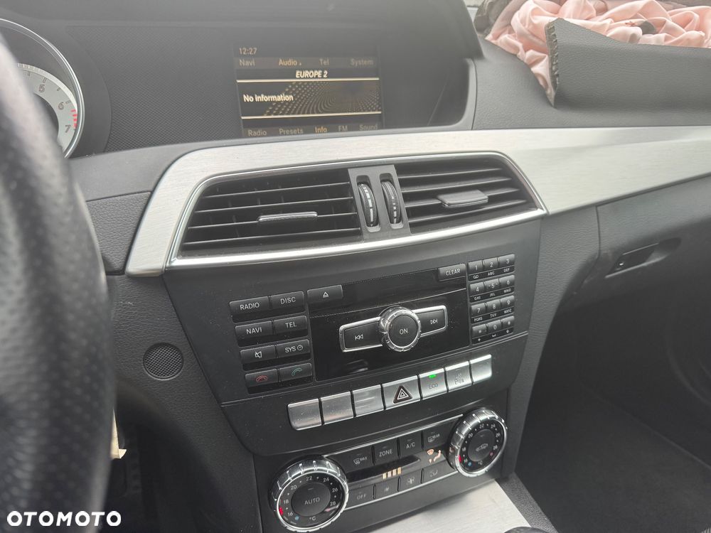 Mercedes-Benz Klasa C 180 BlueEFFICIENCY - 12