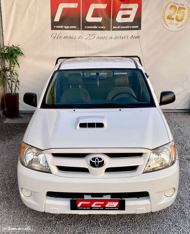 Toyota Hilux 2.5 D-4D 2WD CE PM+AC - 29