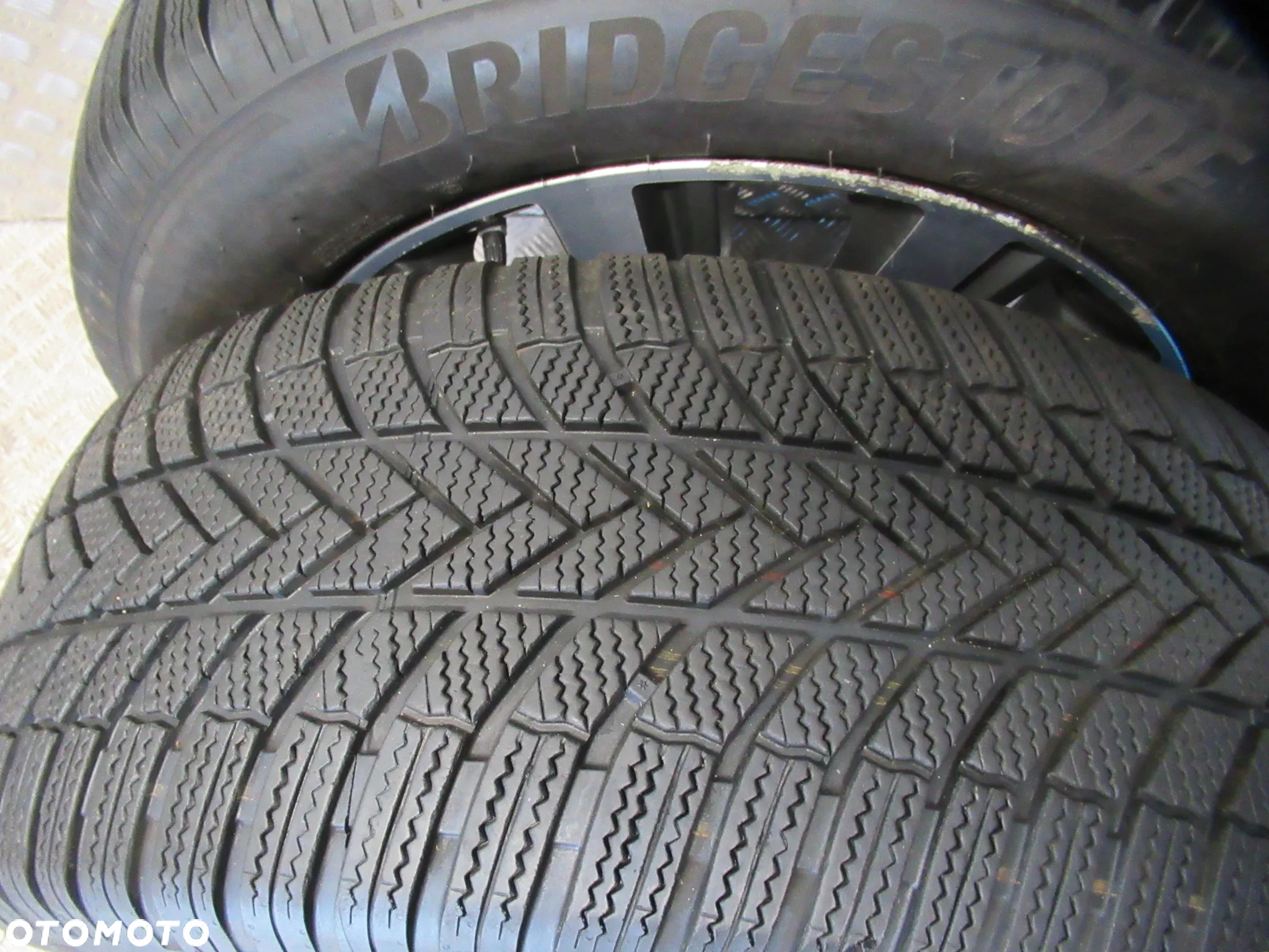 Koła Land Rover Range Rover Velar Discovery Sport Freelander II 8Jx19 et45 5x108 - 13