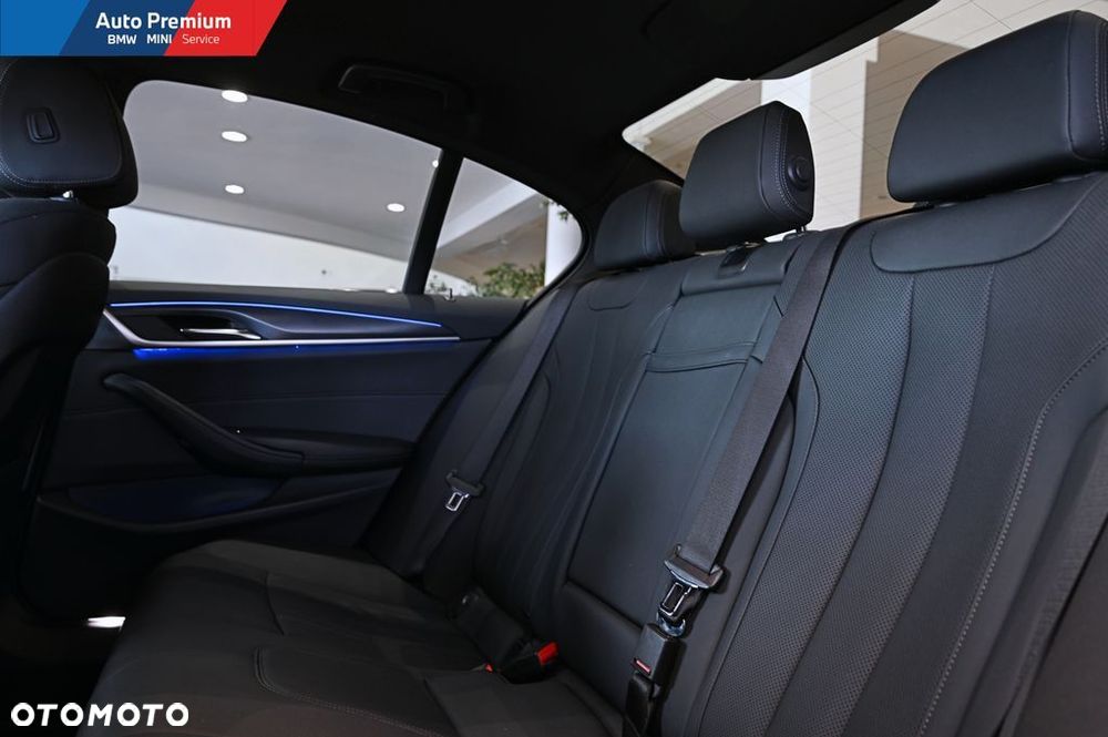 BMW Seria 5 520d xDrive MHEV M Sport sport - 12