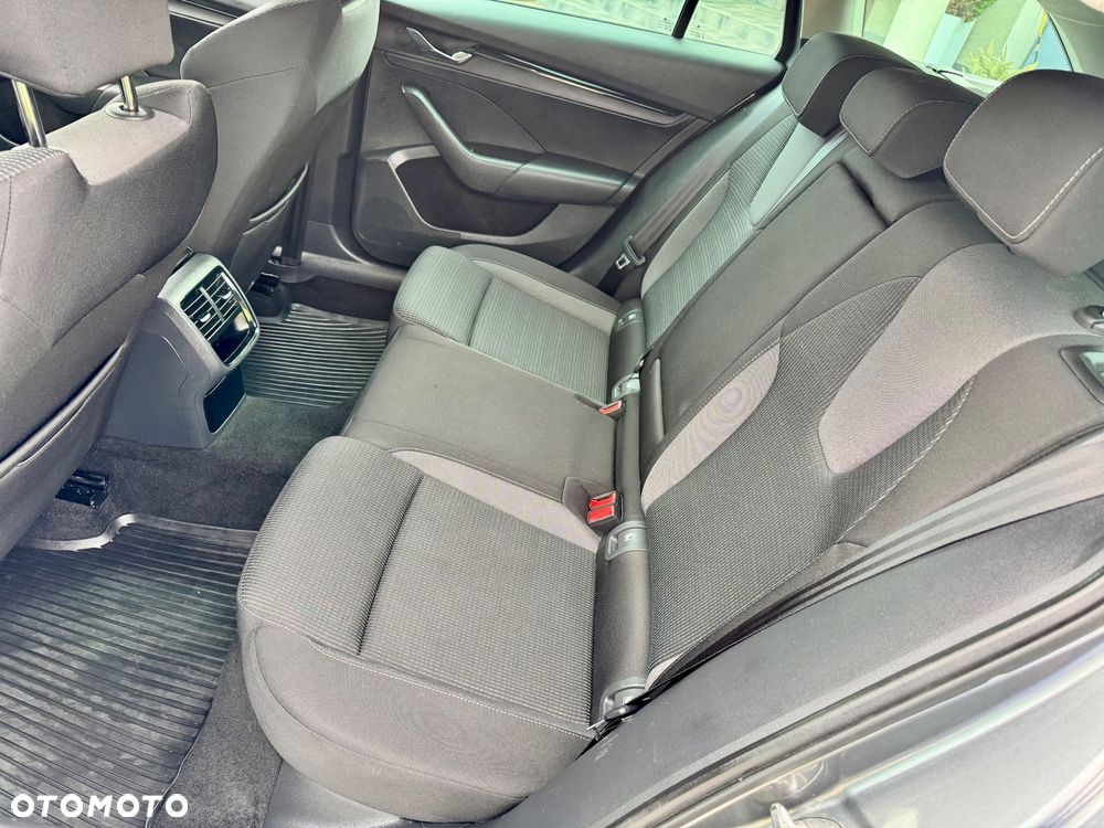 Skoda Octavia 2.0 TDI Style - 13