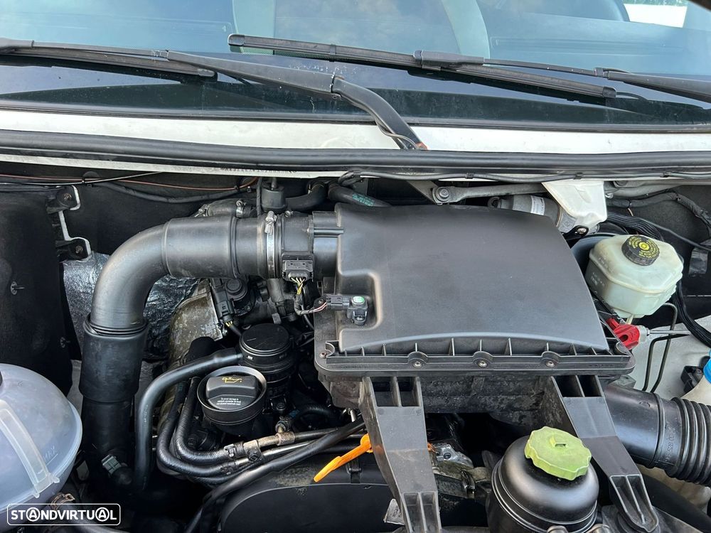 VW Crafter 35 2.5 TDi 164 Média - 13