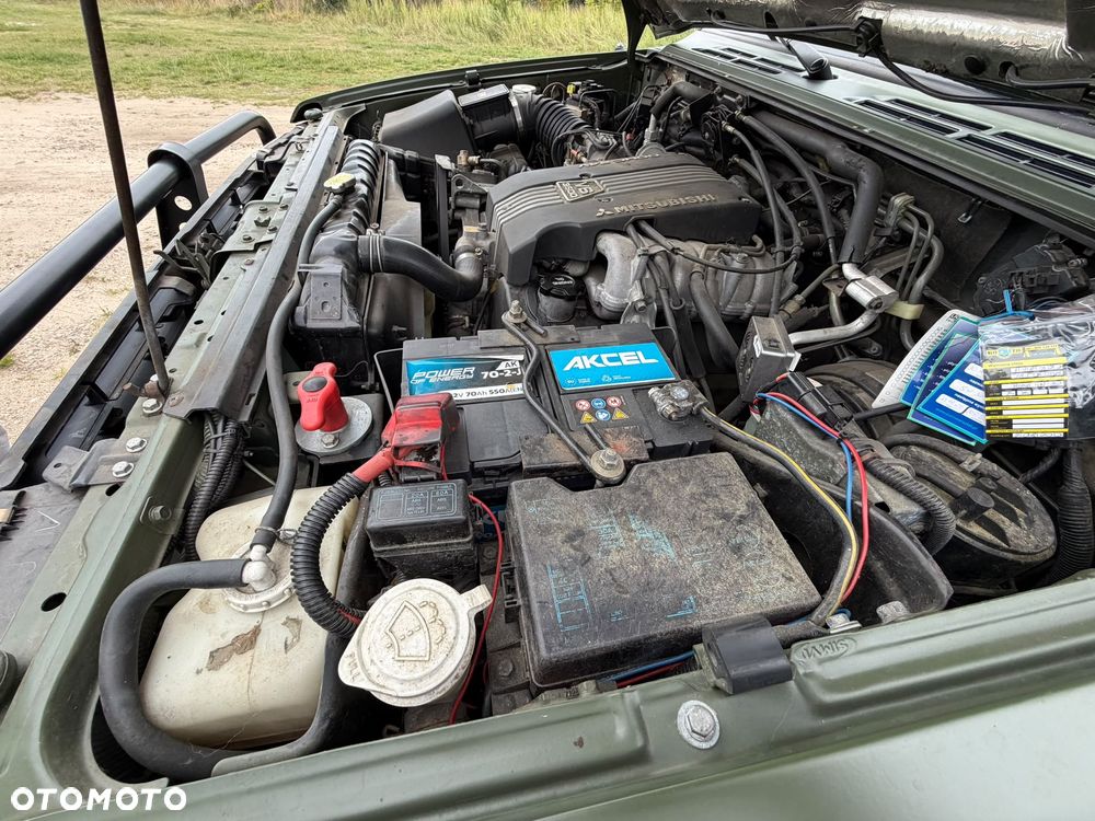 Mitsubishi Pajero - 30