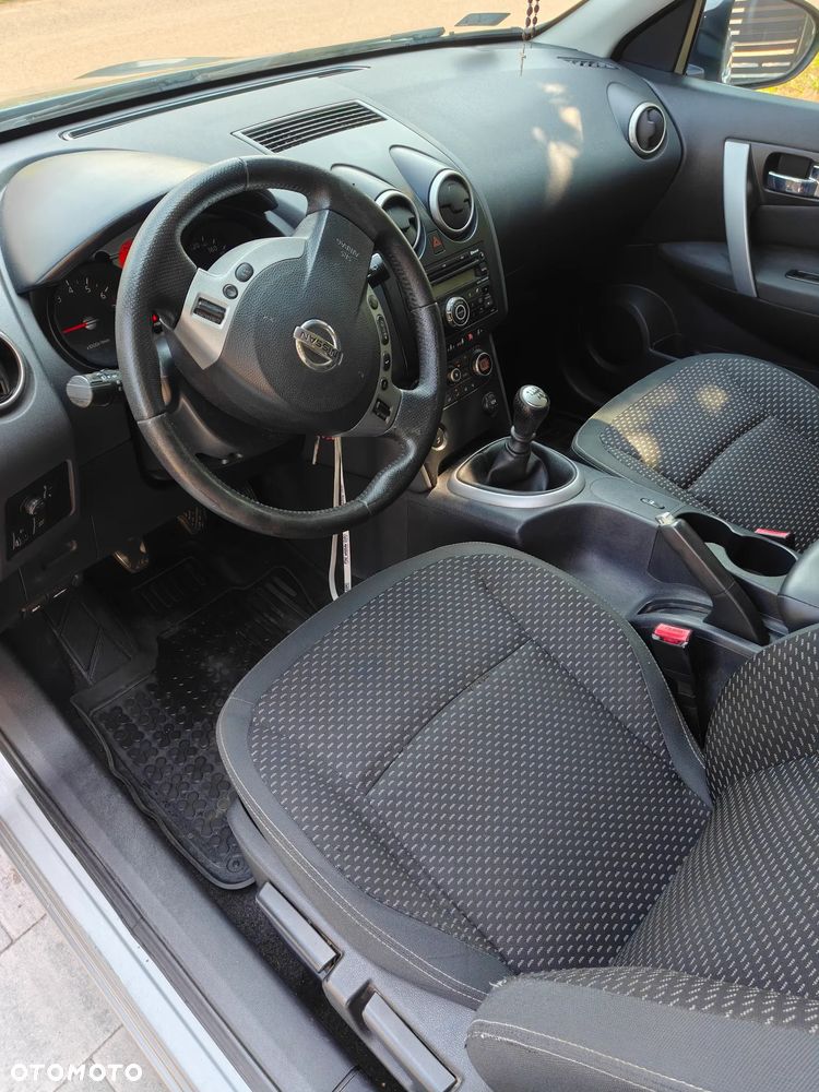 Nissan Qashqai 2.0 lounge - 9