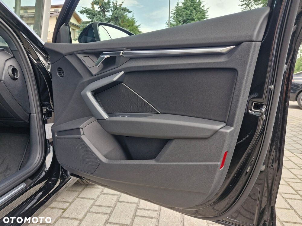 Audi A3 Sportback - 13