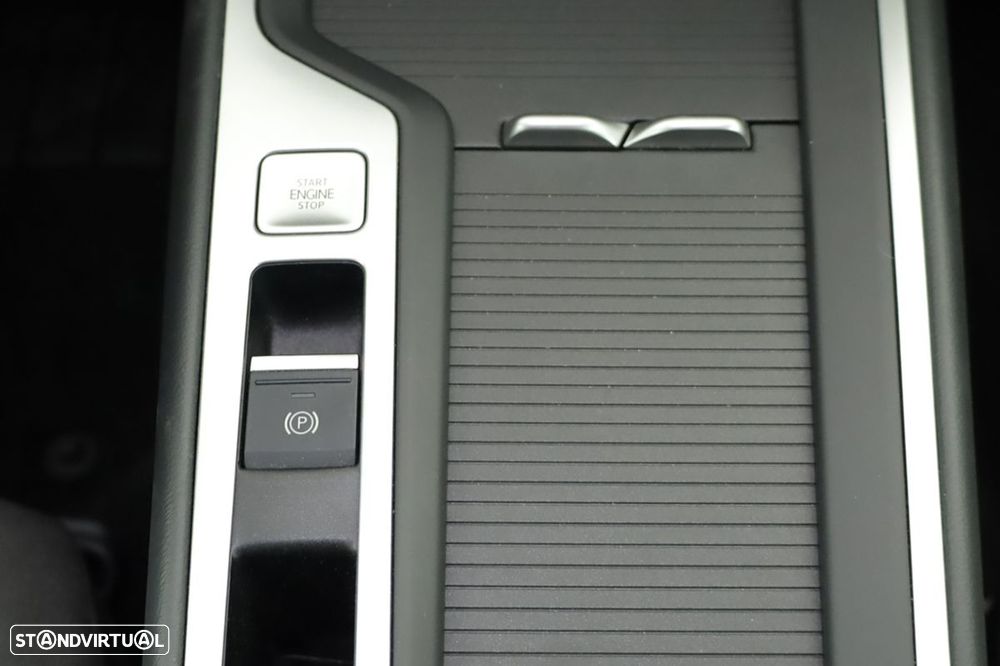 VW Passat Variant 1.5 TSI eHybrid DSG - 13