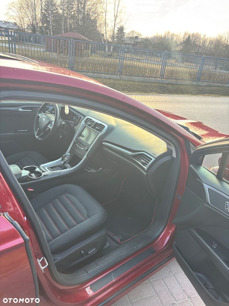 Ford Fusion - 14