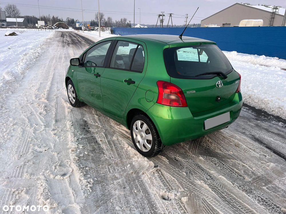 Toyota Yaris - 6