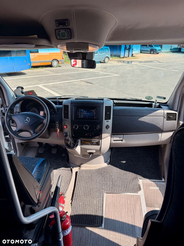 Mercedes-Benz SPRINTER - 12