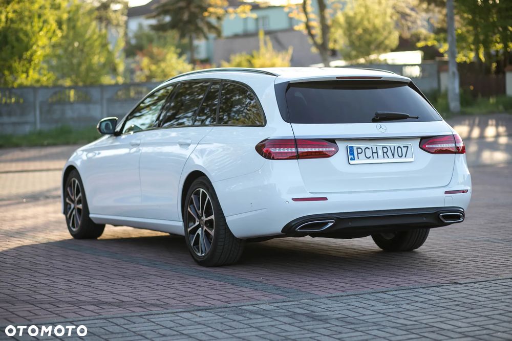 Mercedes-Benz Klasa E 200 - 14