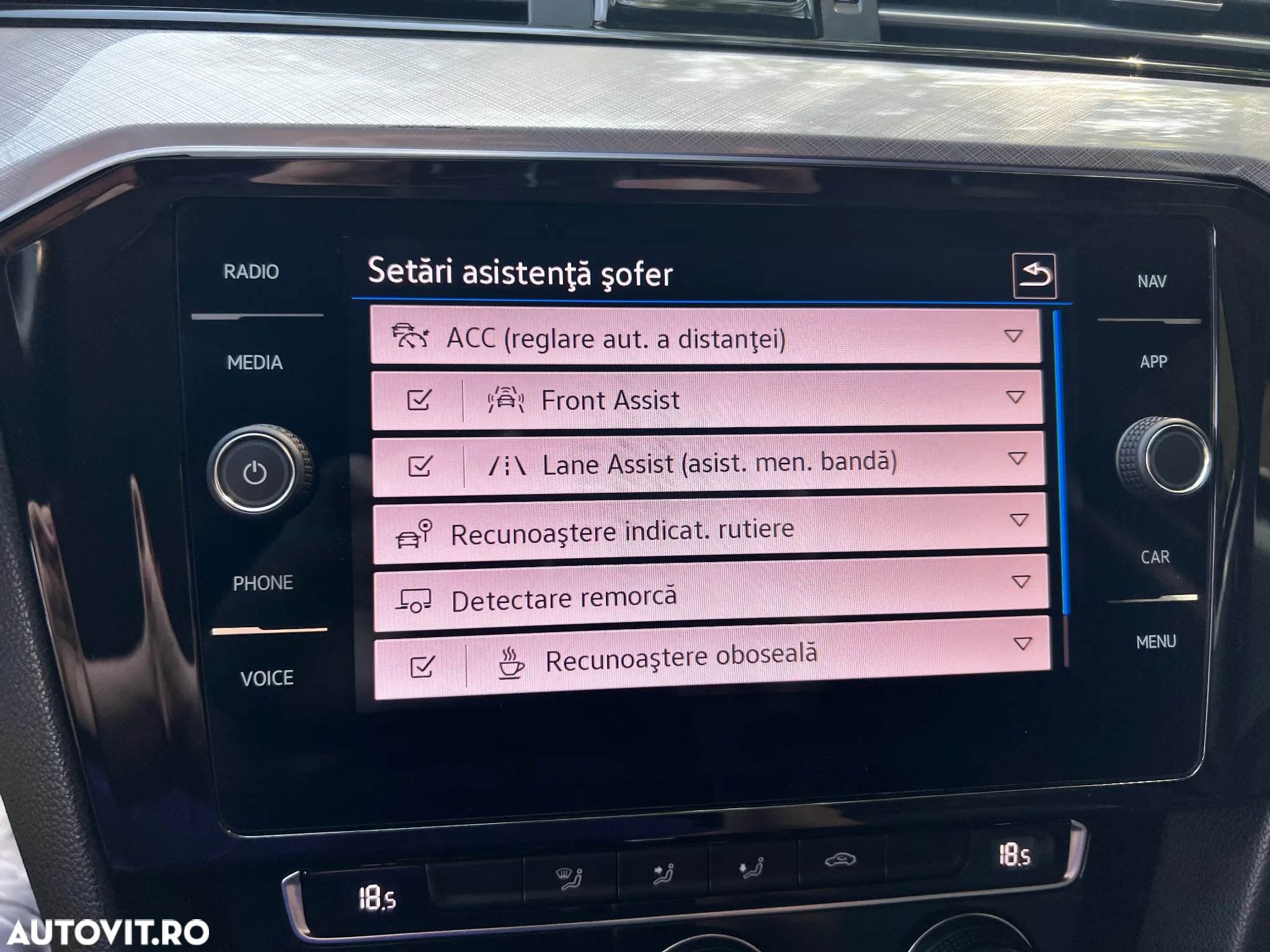 Volkswagen Passat 1.6 TDI DSG Comfortline - 30