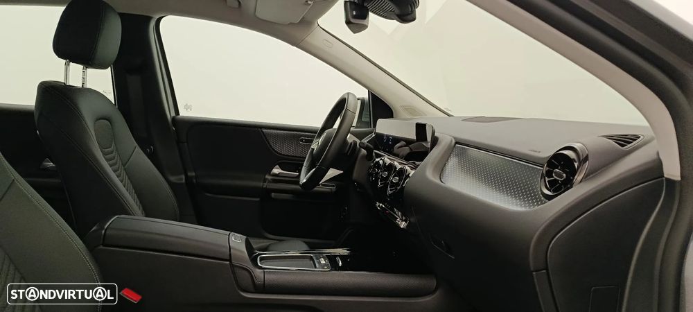 Mercedes-Benz B 180 d - 28