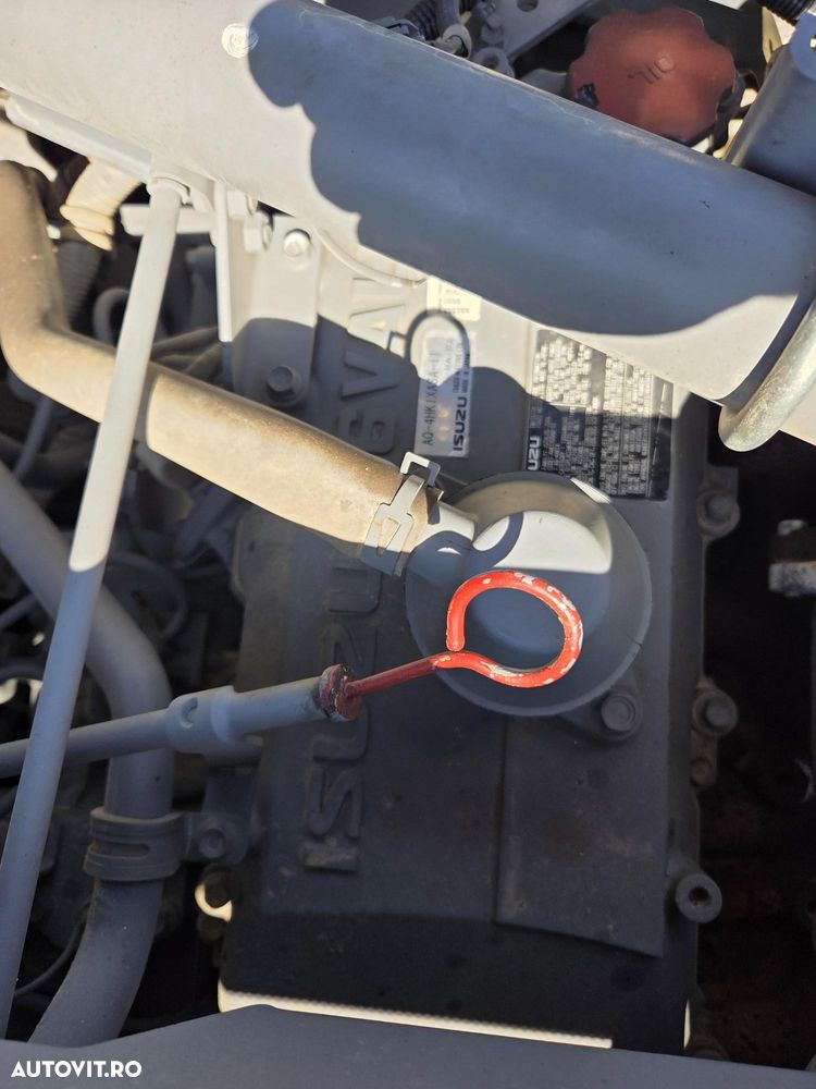 Hitachi ZX250LCN-6, 2020, 9.449h, 27,3t, cupa 1,55mc, Ingust latime 2,99m, camera spate, camere laterale, inst picon, consum mediu 9,8l/h, ridica 13t, motor Isuzu 173CP, 3 pompe hidr HITACHI, 3 camere, produs in JAPONIA, leasing 4 ani-PROMOTIE 68.900 EUR+tva - 36