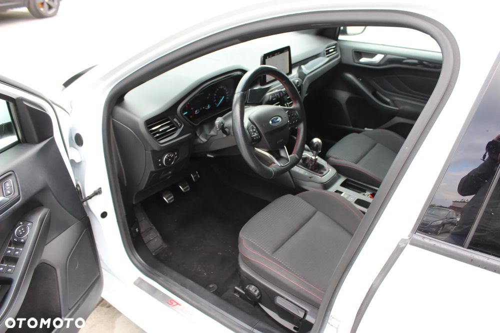 Ford Focus 2.0 TDCi ST-Line Red ASS - 34