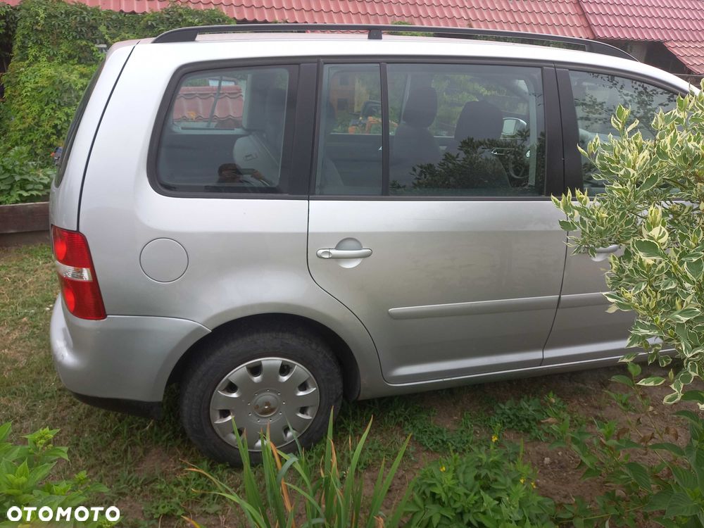 Volkswagen Touran - 7