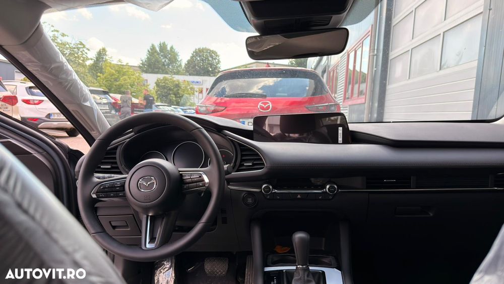 Mazda 3 e-Skyactiv G140 AT MHEV Center-Line - 10