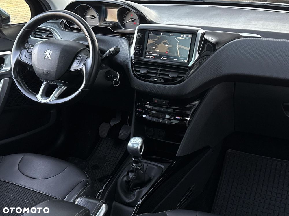 Peugeot 2008 1.2 Pure Tech GPF Allure S&S - 10