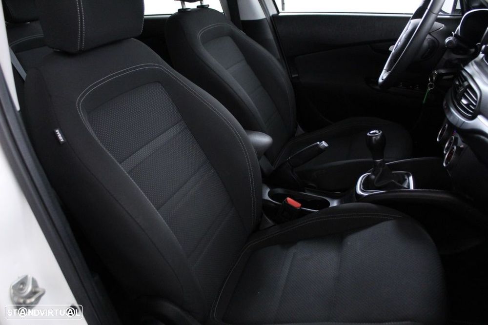 Fiat Tipo Station Wagon 1.3 M-Jet Lounge Tech - 14