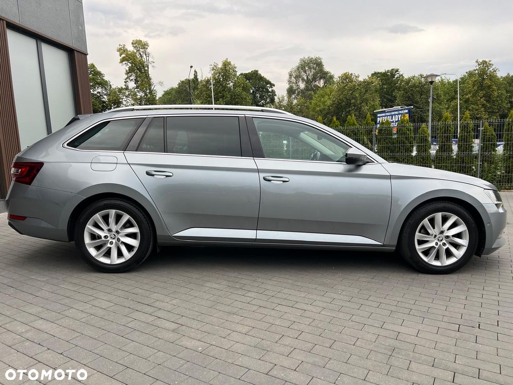 Skoda Superb 2.0 TDI DSG Style - 3