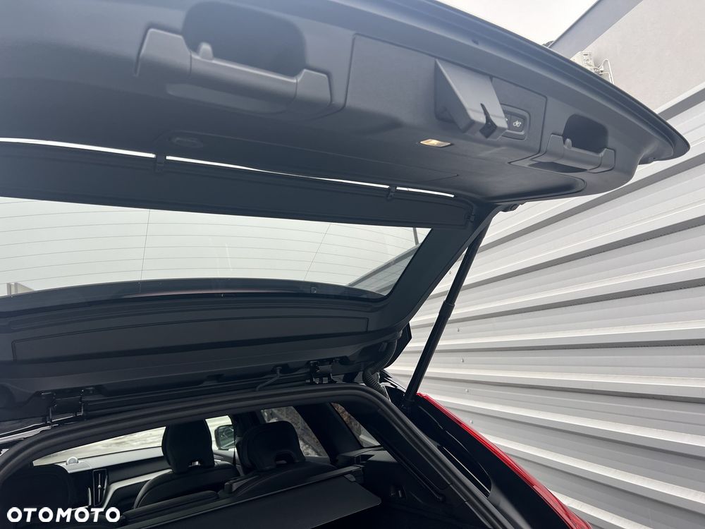 Volvo XC 60 B5 B AWD Ultra Black Edition - 19