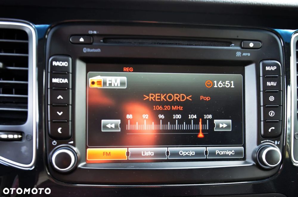 Kia Carens 1.7 CRDi XL 7os - 23