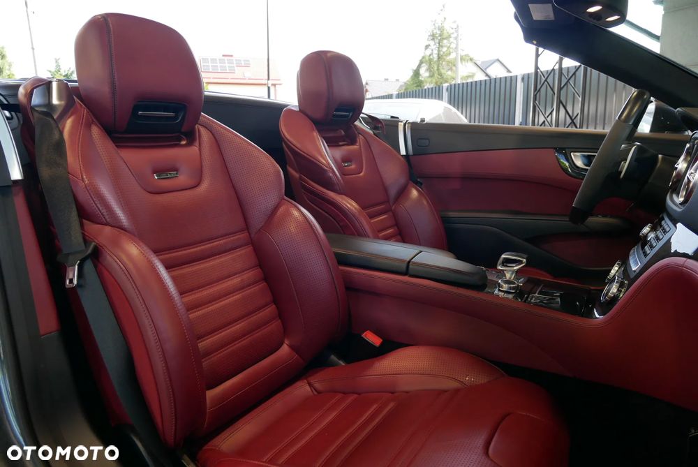 Mercedes-Benz SL 63 AMG - 13