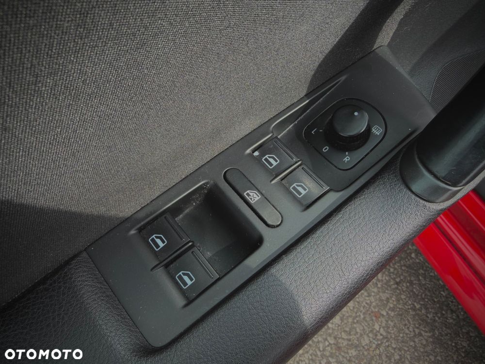 Volkswagen Passat 1.6 TDI DPF BlueMot Trendline - 12