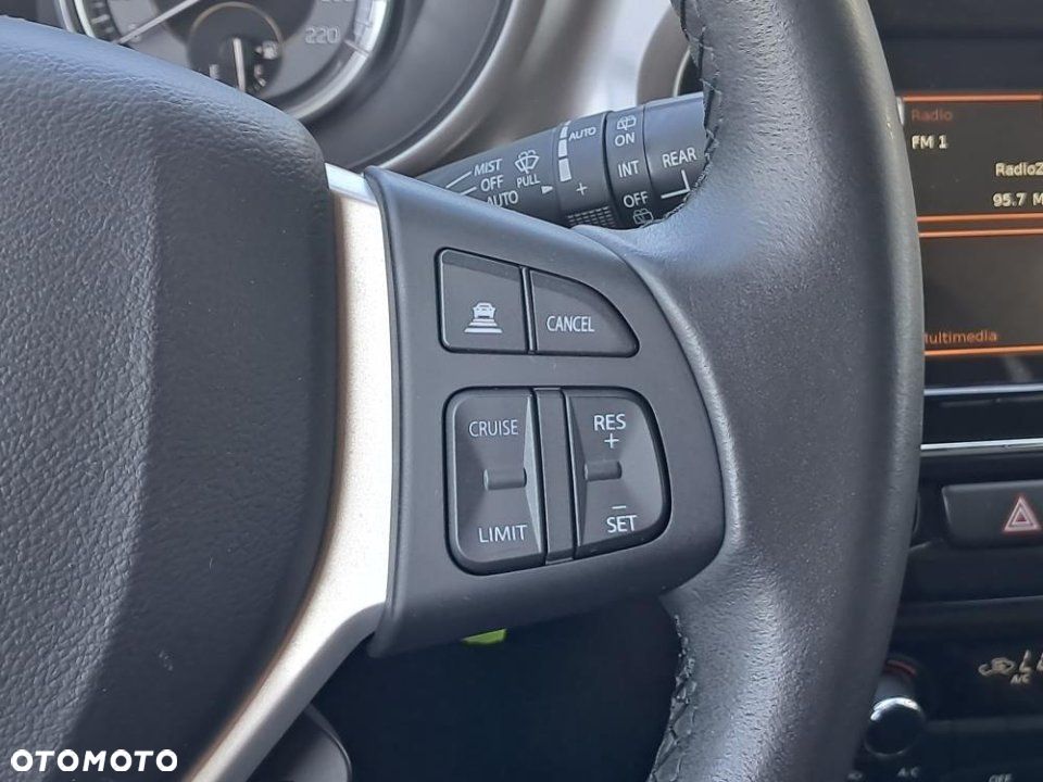 Suzuki Vitara - 24