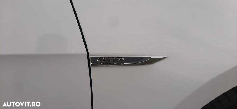 Volkswagen Golf 2.0 TDI DSG GTD - 28