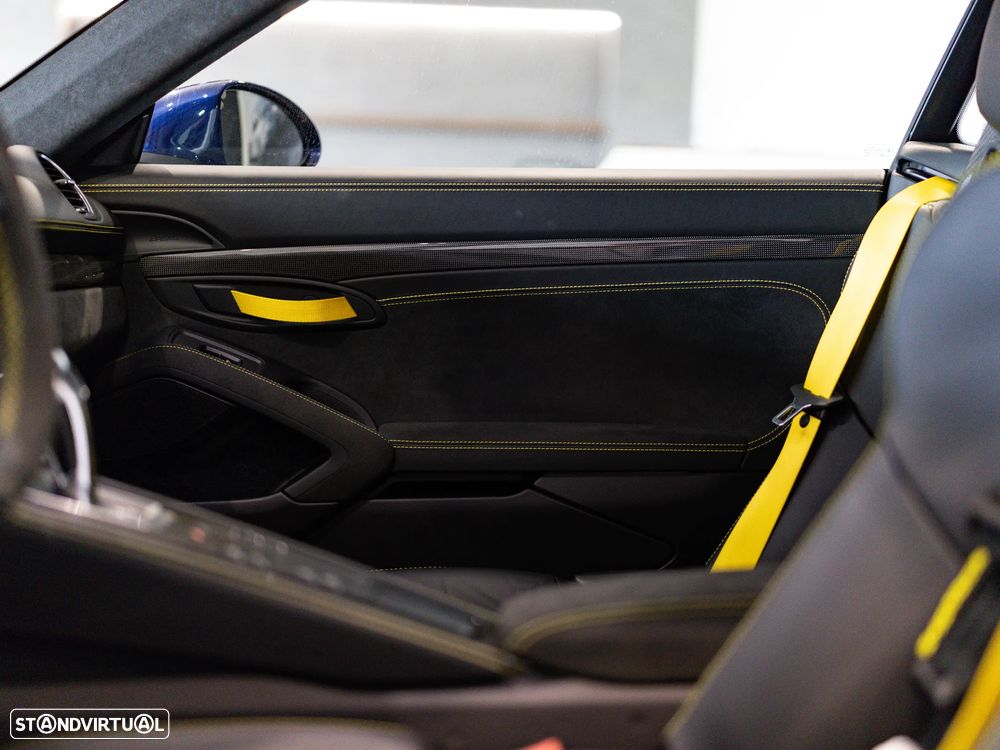 Porsche 718 Cayman GT4 PDK - 57