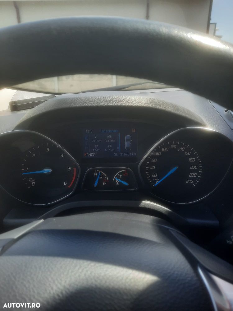 Ford Kuga - 22