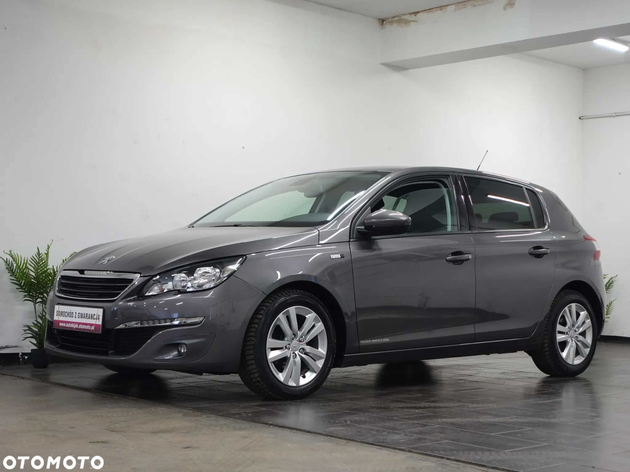 Peugeot 308 1.6 BlueHDi Style S&S - 4