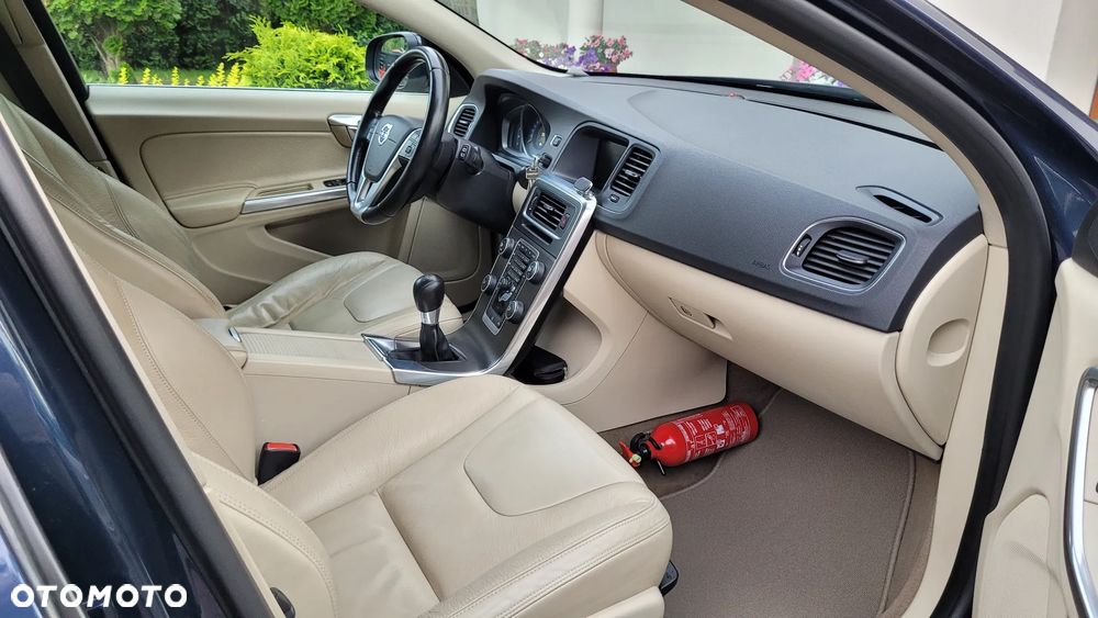 Volvo V60 D2 - 15
