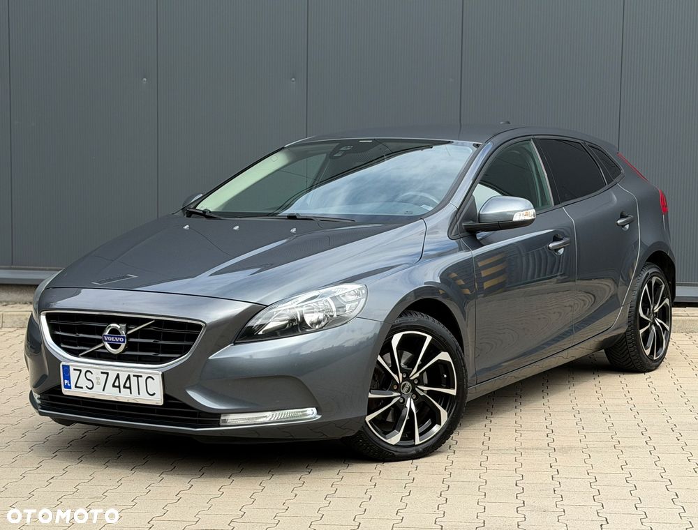 Volvo V40 T3 Momentum - 28