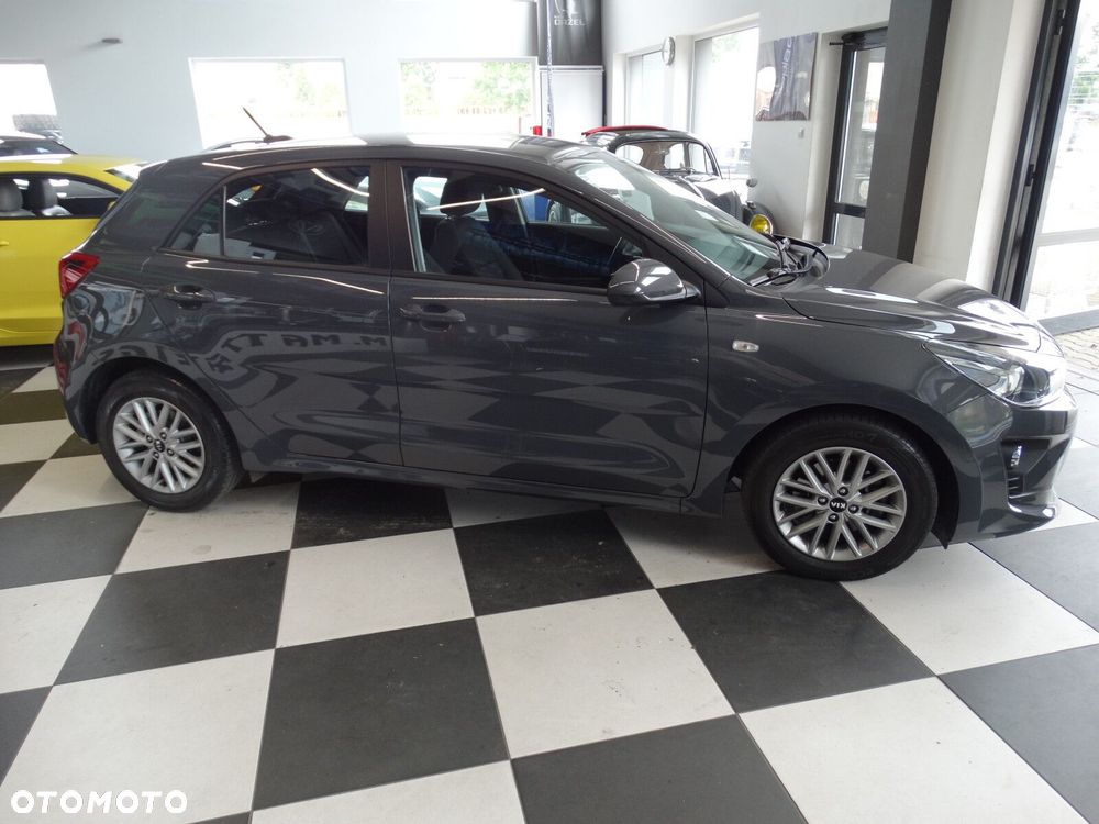 Kia Rio - 9