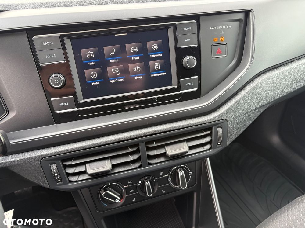 Volkswagen Polo 1.0 MPI Life - 17
