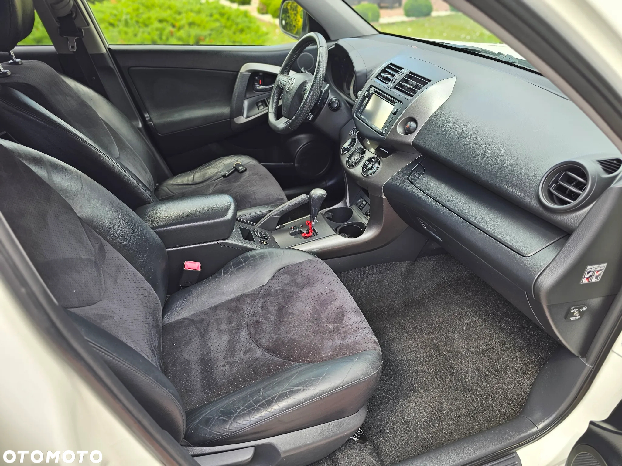 Toyota RAV4 2.2 D-4D 4x4 Automatik Executive - 9