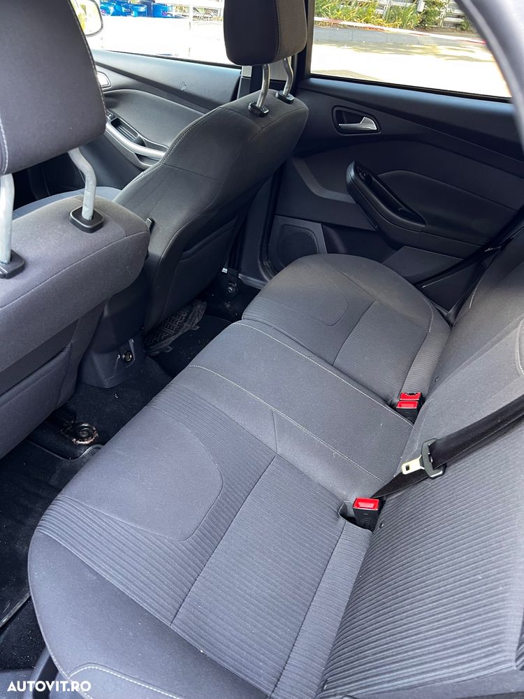 Ford Focus 1.6 TDCi DPF Start-Stopp-System Titanium - 6