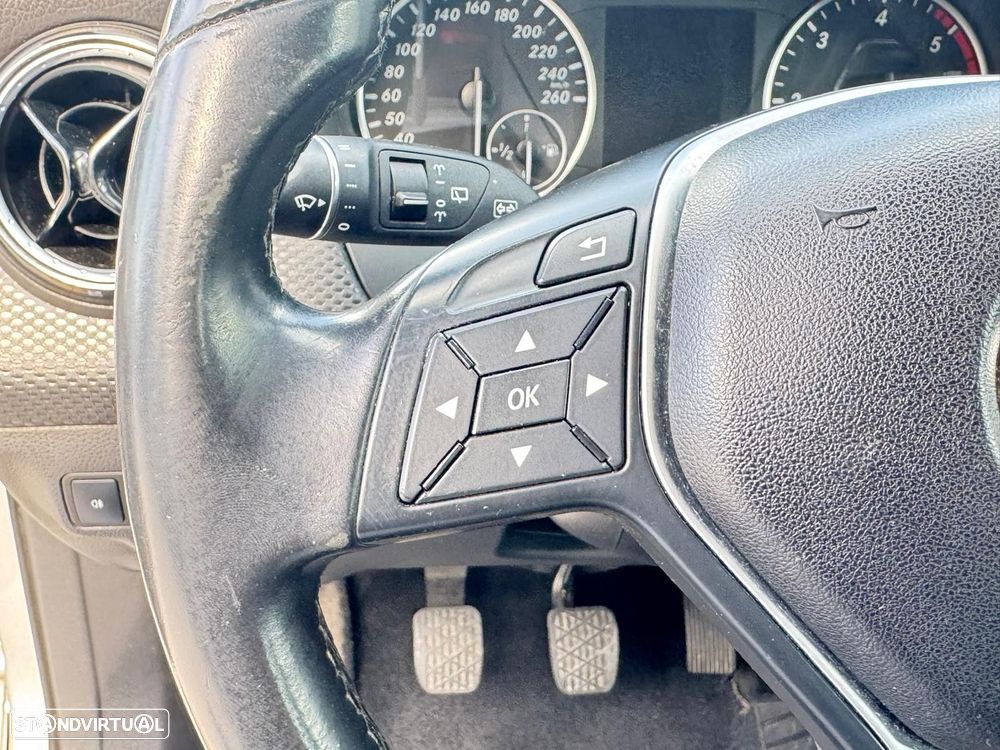 Mercedes-Benz A 180 CDI BlueEFFICIENCY - 19