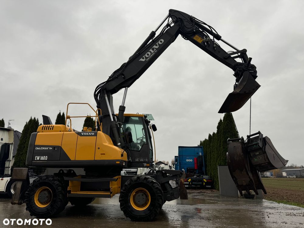 Volvo EW160D KOPARKA KOŁOWA // PODPORY PŁUG / LEMIESZ // 4 ŁYŻKI - 4