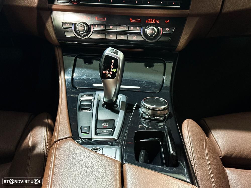BMW 520 d Pack Desportivo M Auto - 20