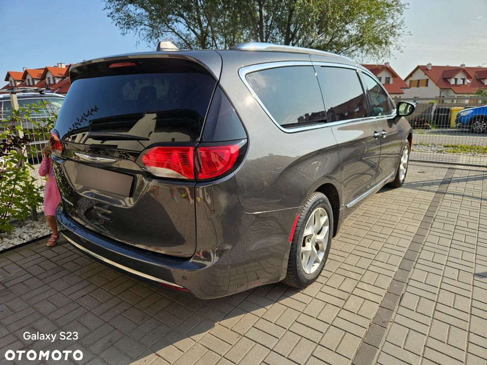 Chrysler Pacifica - 6