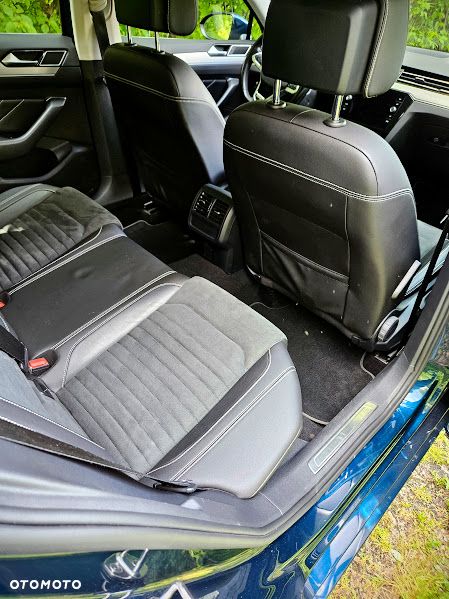 Volkswagen Passat 2.0 TDI Business DSG - 13