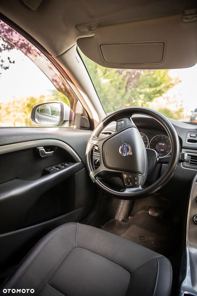 Volvo V70 D4 Geartronic Summum - 16