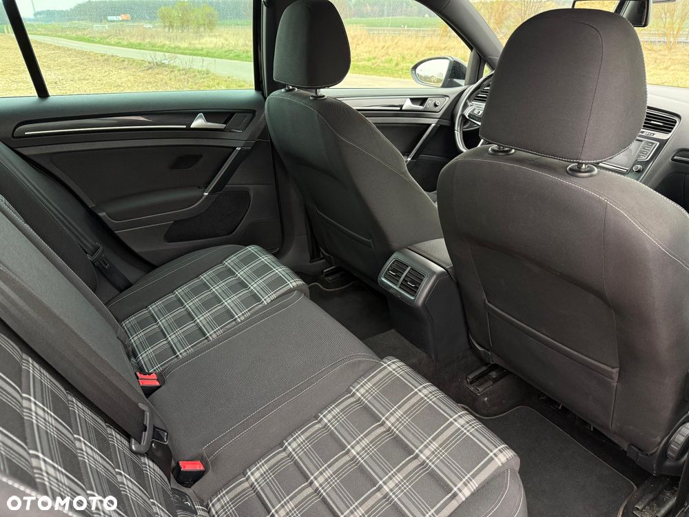 Volkswagen Golf 2.0 TDI BMT GTD - 8