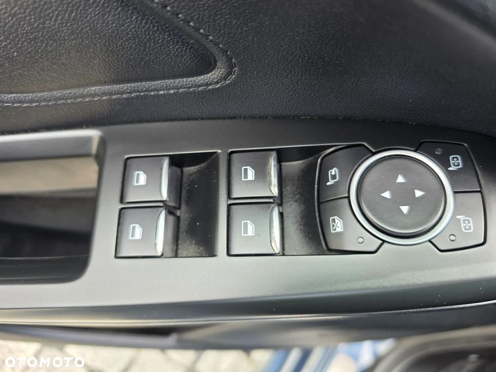 Ford Focus 1.0 EcoBoost Start-Stopp-System ST-LINE - 34