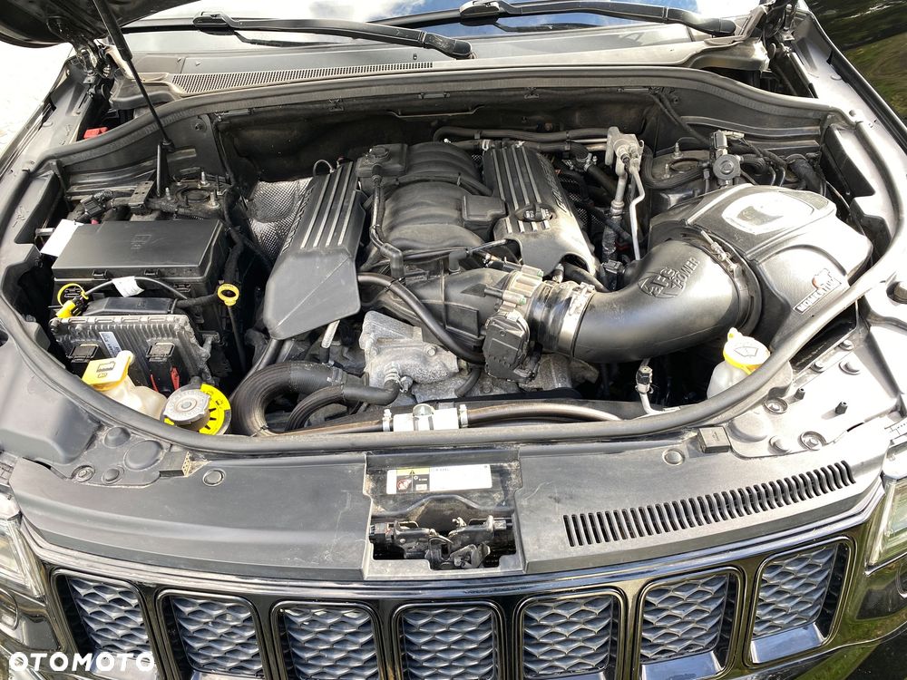 Jeep Grand Cherokee SRT - 13